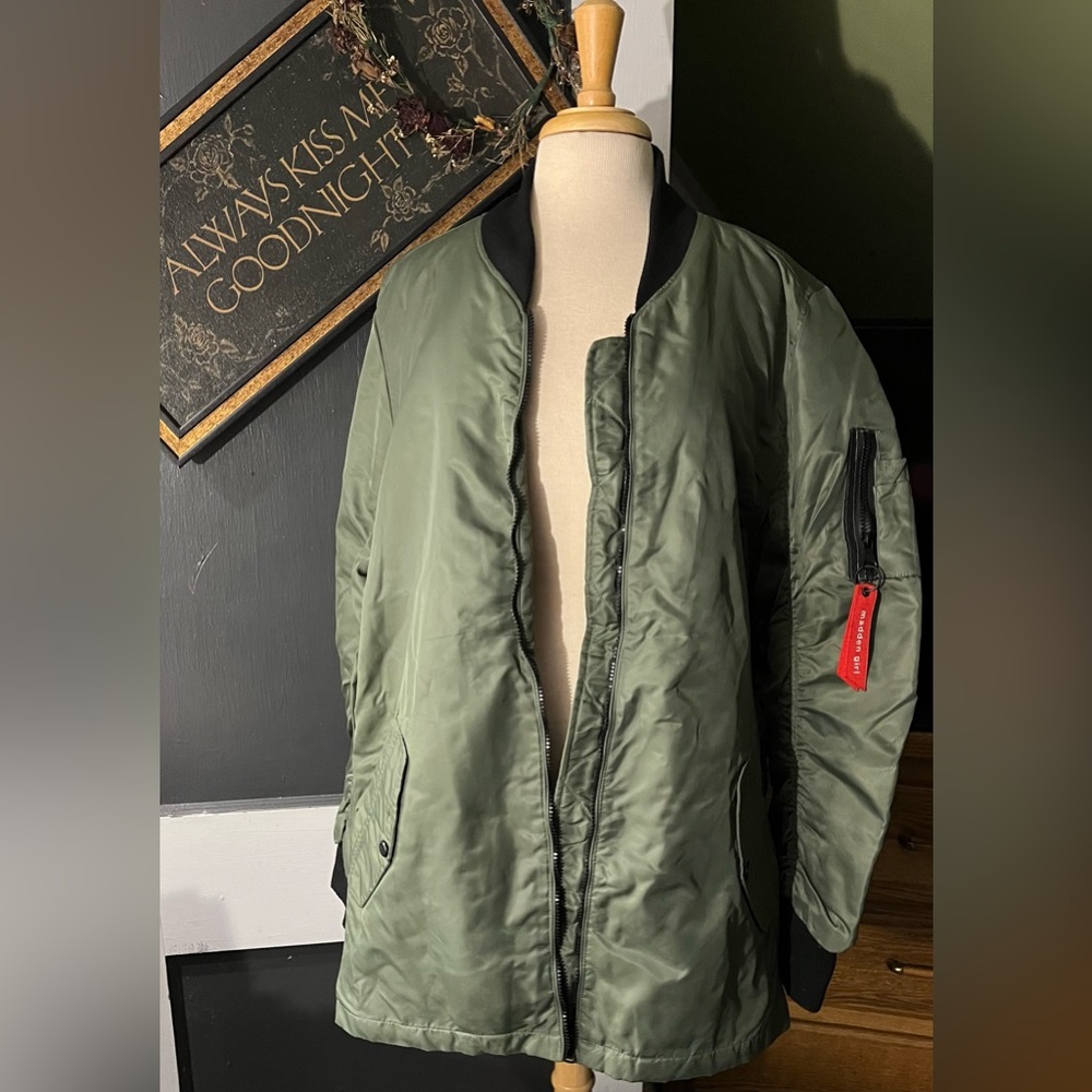Madden girl Jacket. (Tub#6)